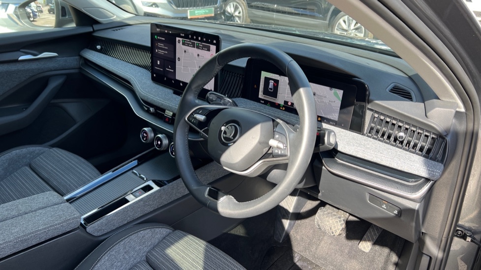 Used Skoda Superb 2024 for sale - 76328039: Photo 6
