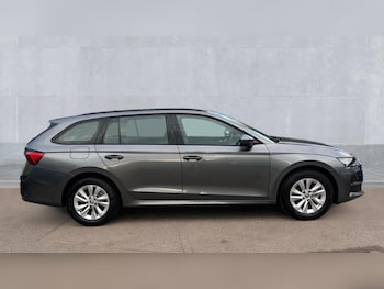 Used Skoda Octavia 2024 for sale - 76393530: Photo