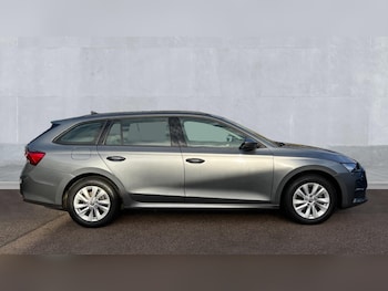 Used Skoda Octavia 2024 for sale - 76487482: Photo