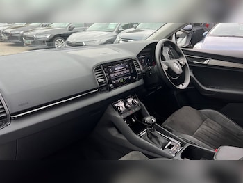 Used Skoda Karoq 2024 for sale - 76037748: Photo 2
