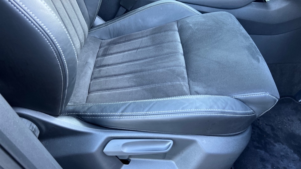 Used Skoda Karoq 2024 for sale - 76874294: Photo 46