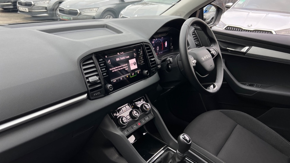Used Skoda Karoq 2025 for sale - 76870521: Photo 2