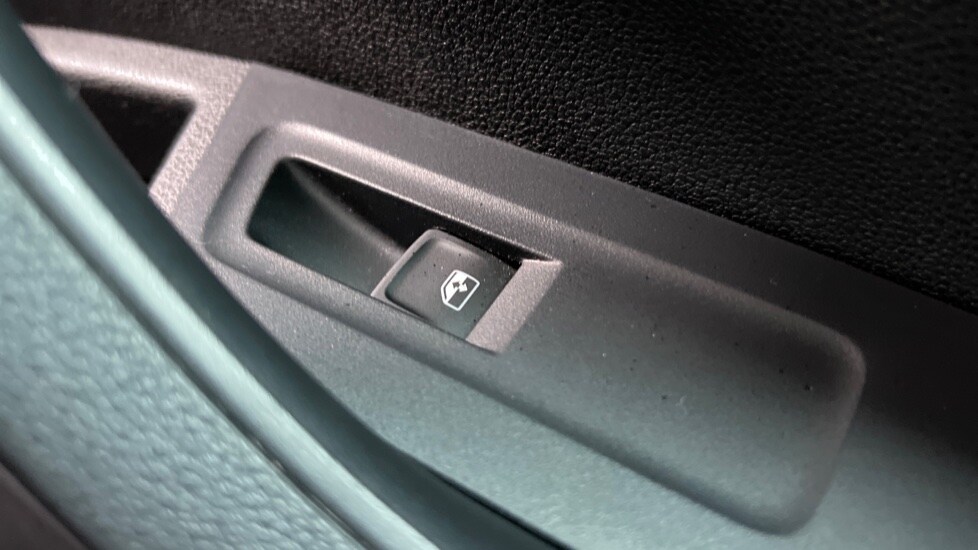 Used Skoda Karoq 2025 for sale - 76870521: Photo 37