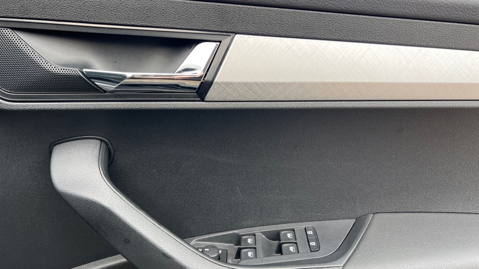 Used Skoda Karoq 2025 for sale - 76870521: Photo 46