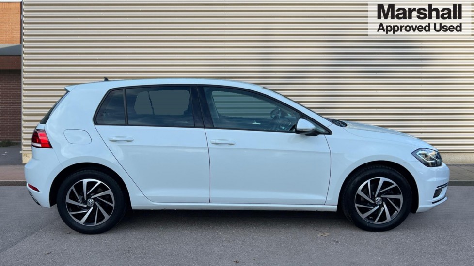 Used Volkswagen Golf 2020 for sale - 76180180: Photo 2