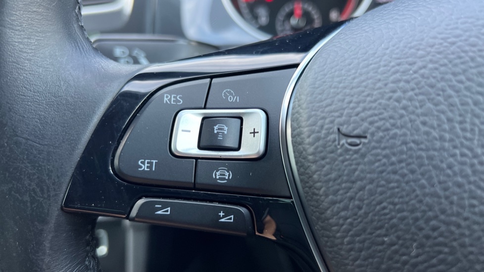 Used Volkswagen Golf 2020 for sale - 76180180: Photo 23