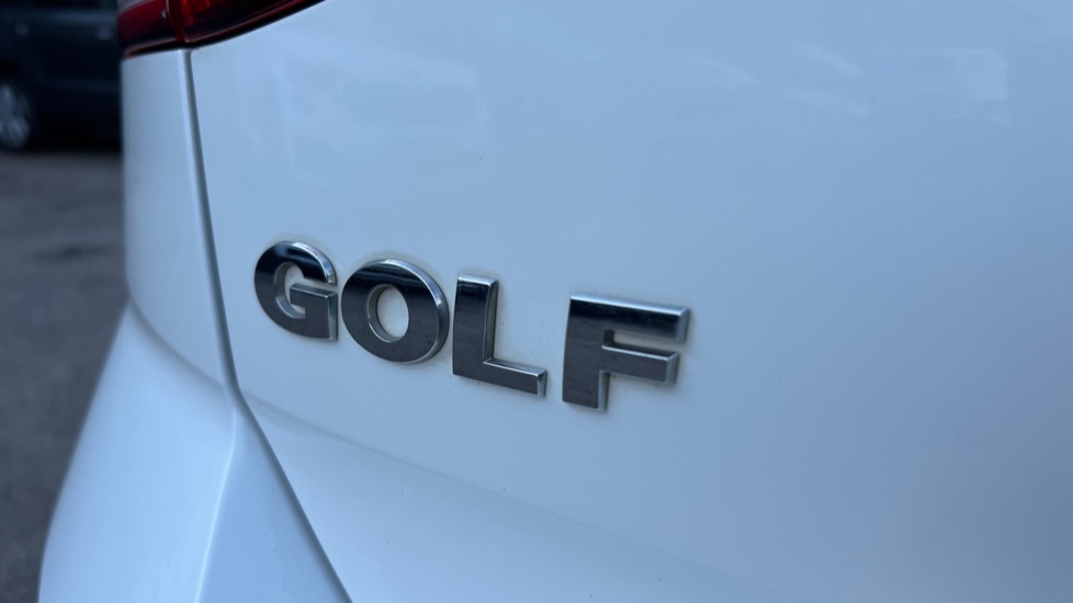 Used Volkswagen Golf 2020 for sale - 76180180: Photo 39