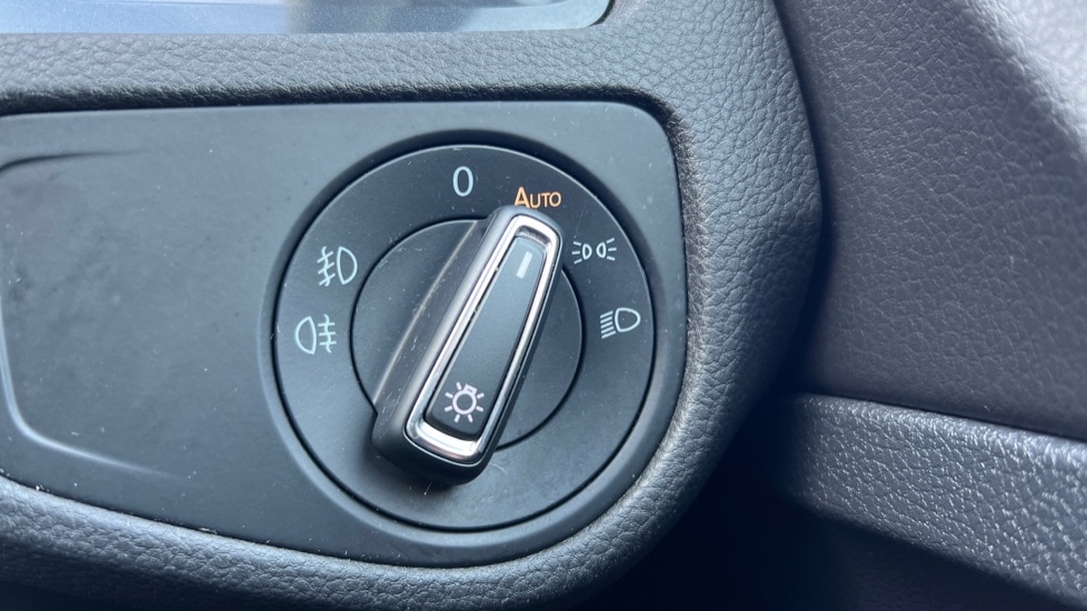 Used Volkswagen Golf 2020 for sale - 76180180: Photo 50