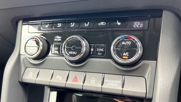 Used Skoda Karoq 2025 for sale - 75467171: Photo 54