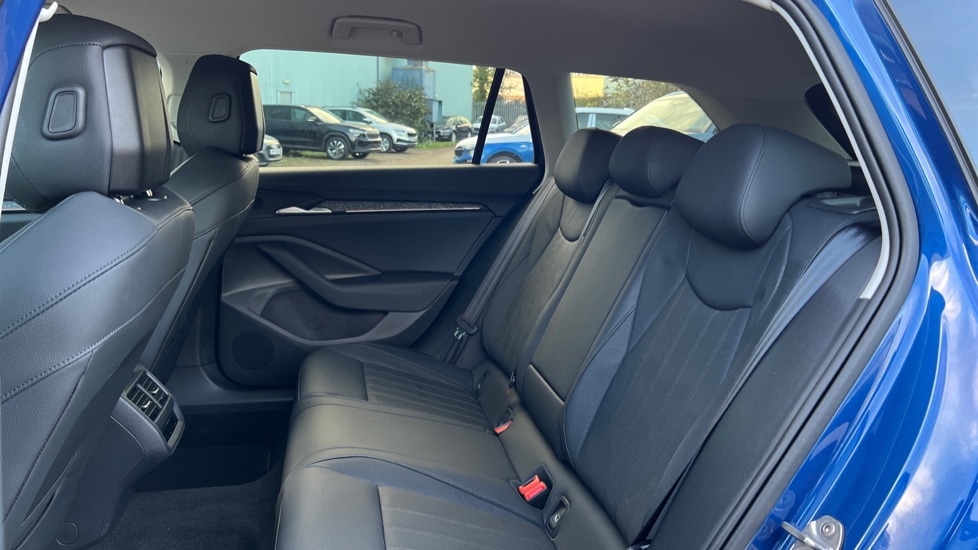 Used Skoda Superb 2025 for sale - 76872446: Photo 15