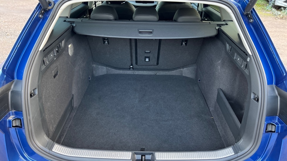 Used Skoda Superb 2025 for sale - 76872446: Photo 16