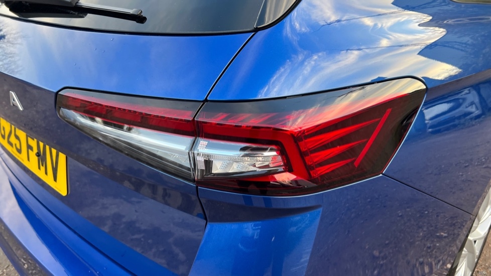 Used Skoda Superb 2025 for sale - 76872446: Photo 38