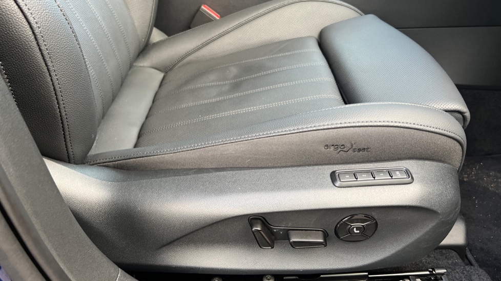 Used Skoda Superb 2025 for sale - 76872446: Photo 48