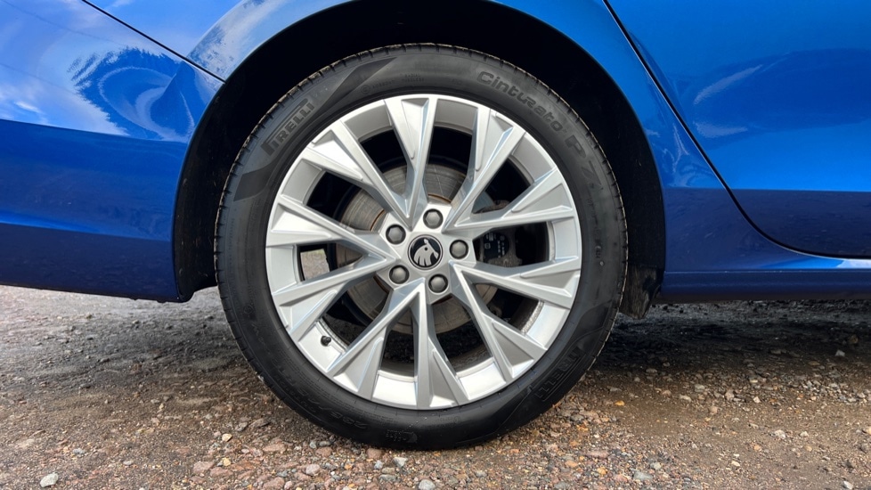 Used Skoda Superb 2025 for sale - 76872446: Photo 5