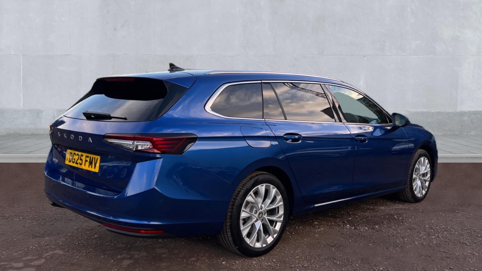 Used Skoda Superb 2025 for sale - 76872446: Photo 8
