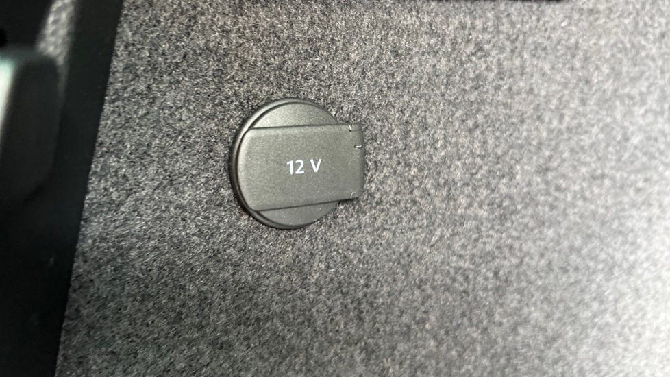 Used Skoda Karoq 2025 for sale - 76869301: Photo 30