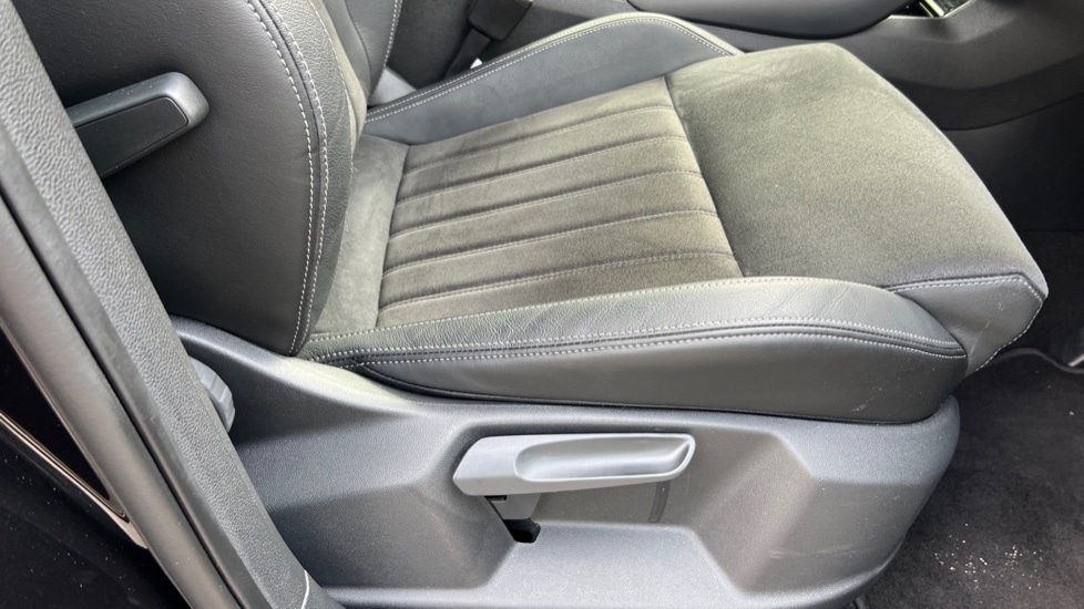 Used Skoda Karoq 2025 for sale - 76869301: Photo 48