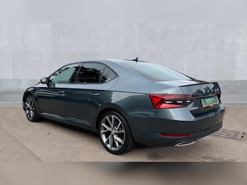 Used Skoda Superb 2020 for sale - 76092028: Photo