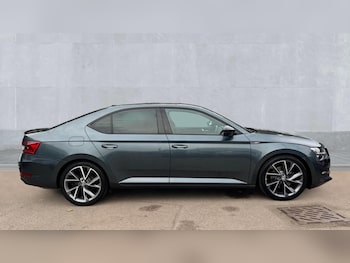 Used Skoda Superb 2020 for sale - 76092028: Photo
