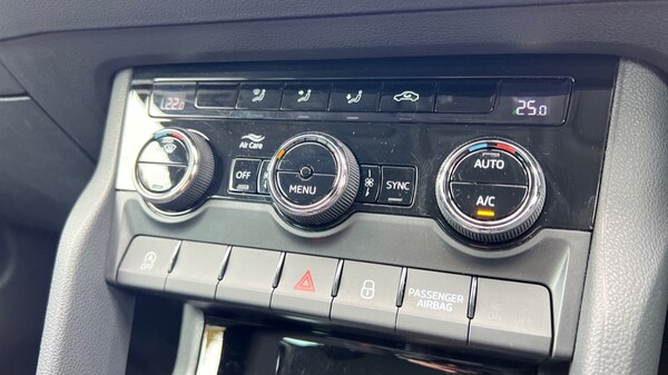 Used Skoda Karoq 2022 for sale - 76086833: Photo 48