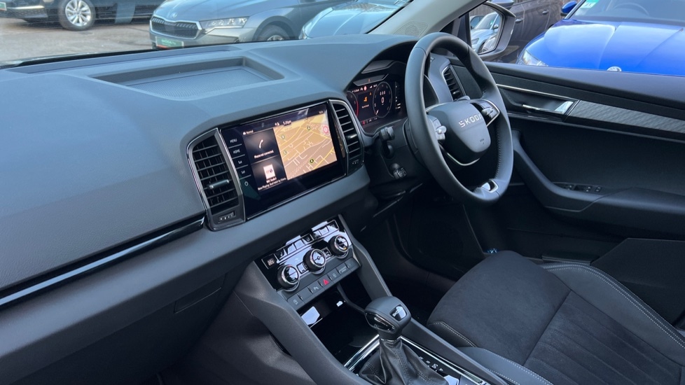 Used Skoda Karoq 2025 for sale - 76873277: Photo 2