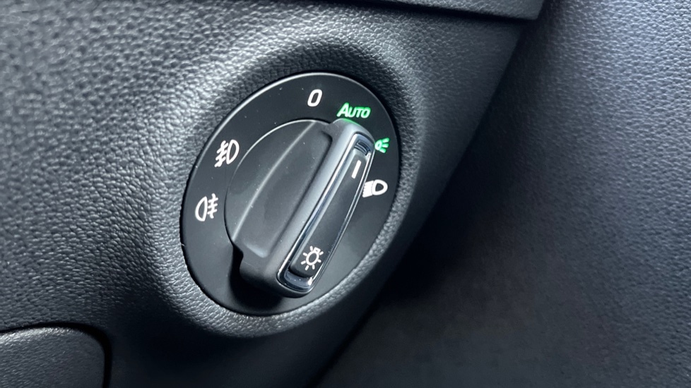 Used Skoda Karoq 2025 for sale - 76873277: Photo 51