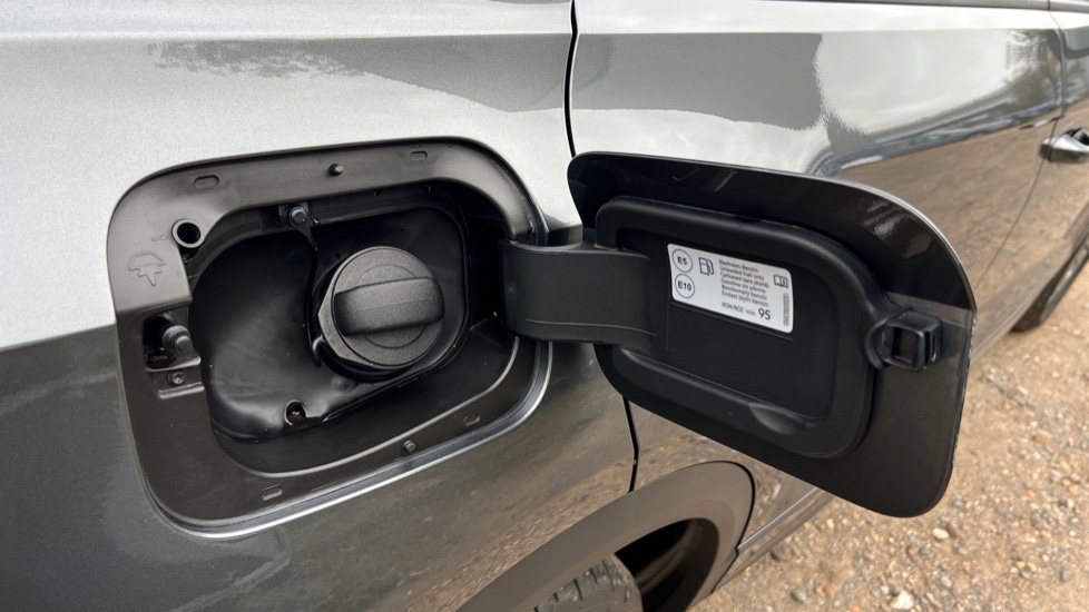 Used Volkswagen T-Roc 2023 for sale - 76124327: Photo 21