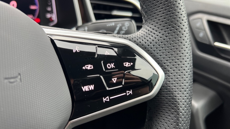 Used Volkswagen T-Roc 2023 for sale - 76124327: Photo 22