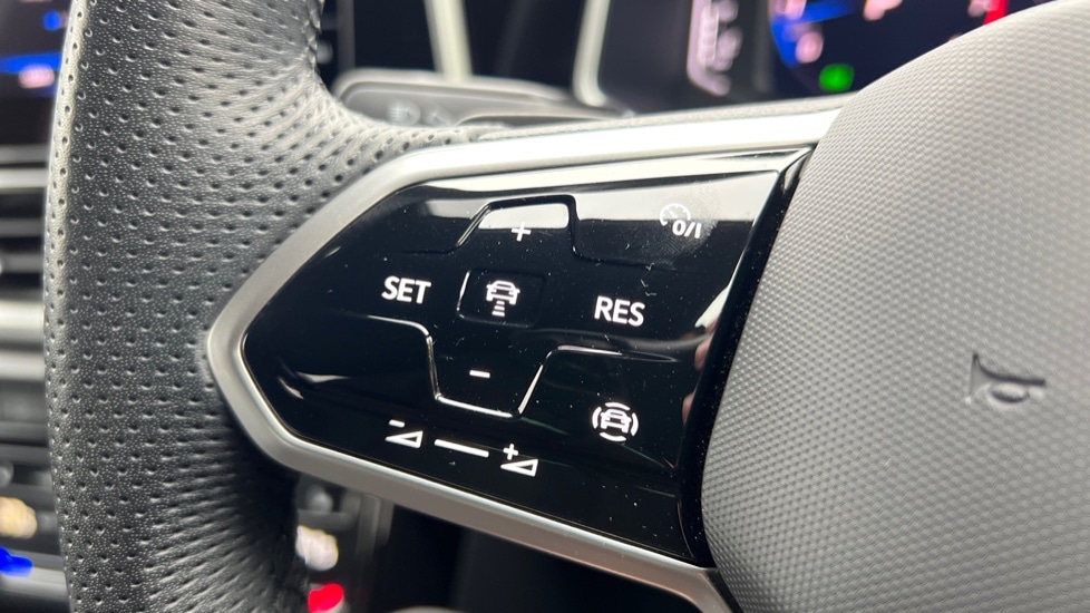 Used Volkswagen T-Roc 2023 for sale - 76124327: Photo 23