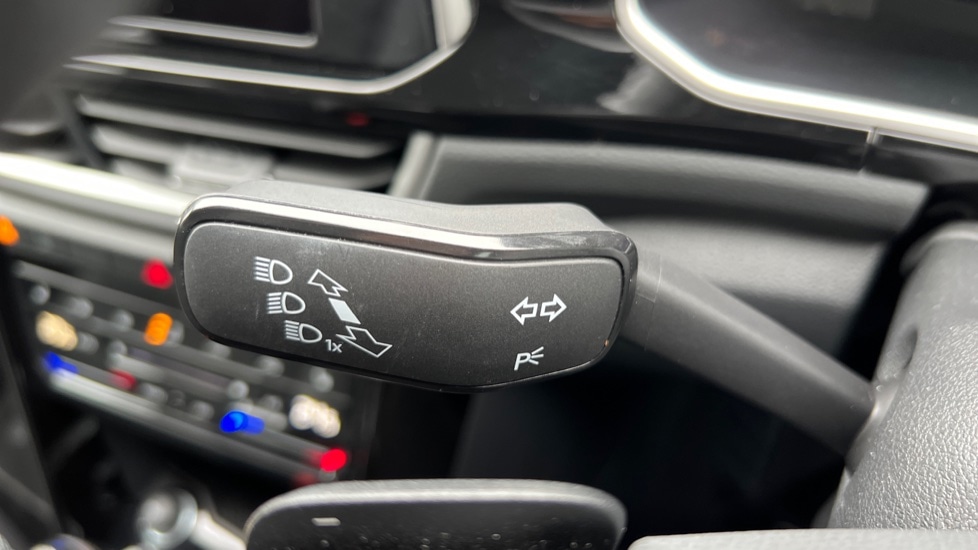 Used Volkswagen T-Roc 2023 for sale - 76124327: Photo 25