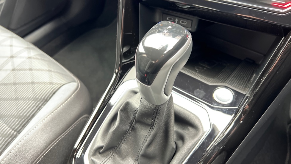 Used Volkswagen T-Roc 2023 for sale - 76124327: Photo 29