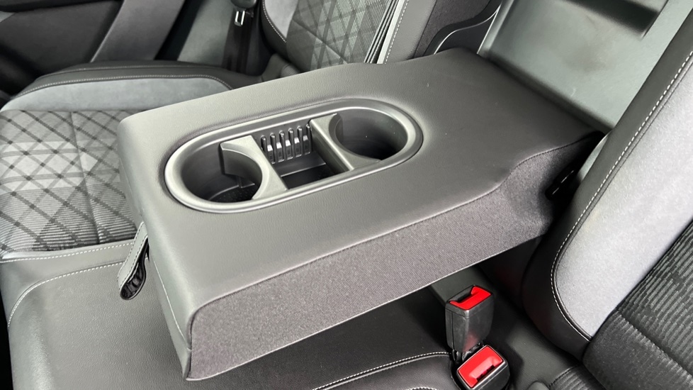 Used Volkswagen T-Roc 2023 for sale - 76124327: Photo 44