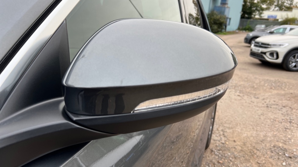 Used Volkswagen T-Roc 2023 for sale - 76124327: Photo 49