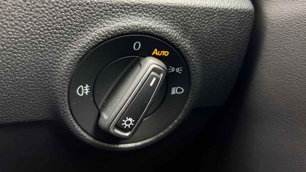 Used Volkswagen T-Roc 2023 for sale - 76124327: Photo 50