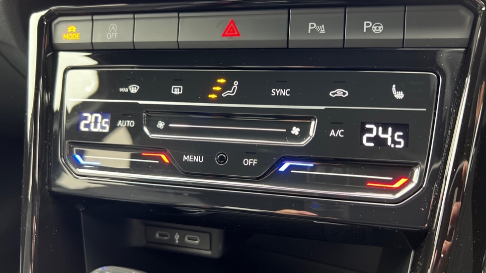 Used Volkswagen T-Roc 2023 for sale - 76124327: Photo 54