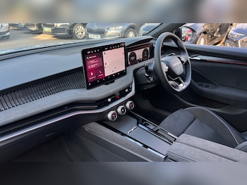 Used Skoda Superb 2025 for sale - 76140140: Photo