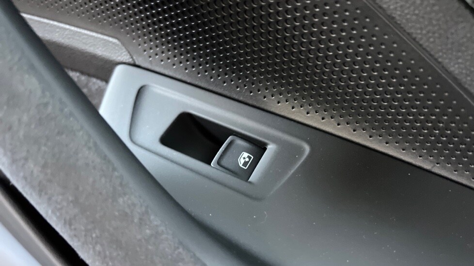 Used Skoda Superb 2025 for sale - 76140140: Photo 38