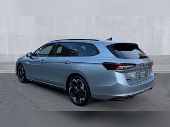 Used Skoda Superb 2025 for sale - 76140140: Photo