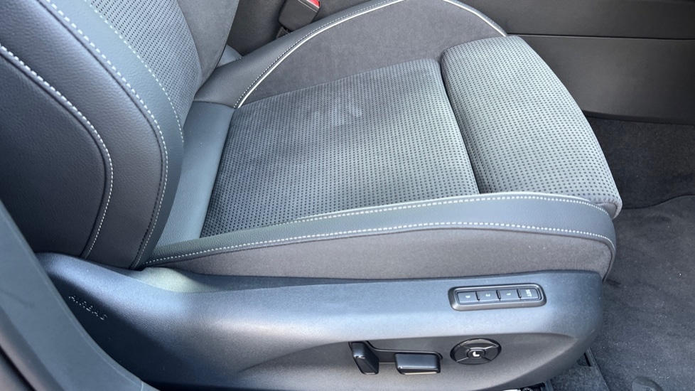 Used Skoda Superb 2025 for sale - 76140140: Photo 47