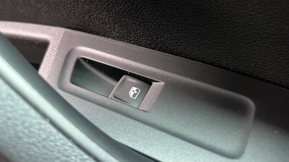 Used Skoda Karoq 2025 for sale - 76873991: Photo 39