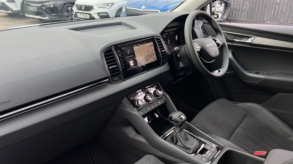 Used Skoda Karoq 2025 for sale - 76868882: Photo 2