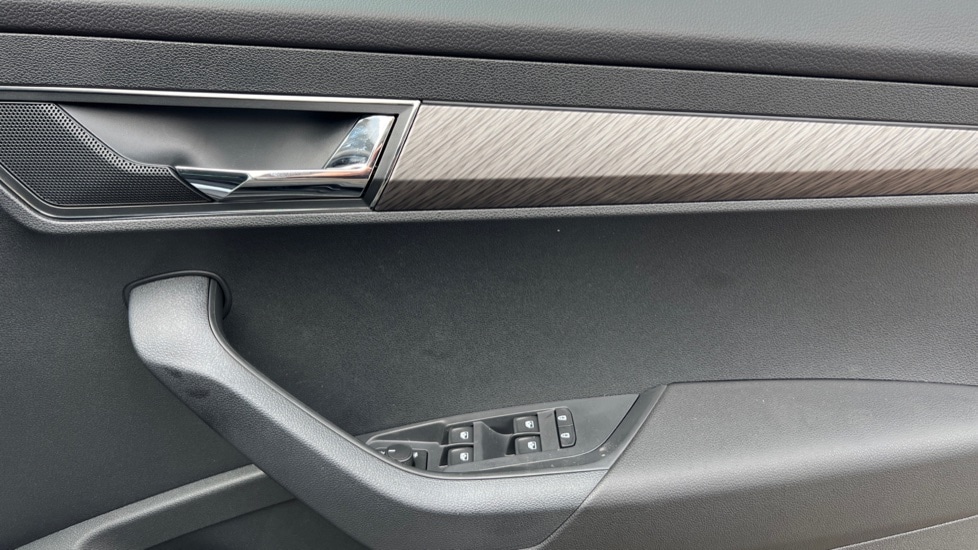 Used Skoda Karoq 2025 for sale - 76868882: Photo 49