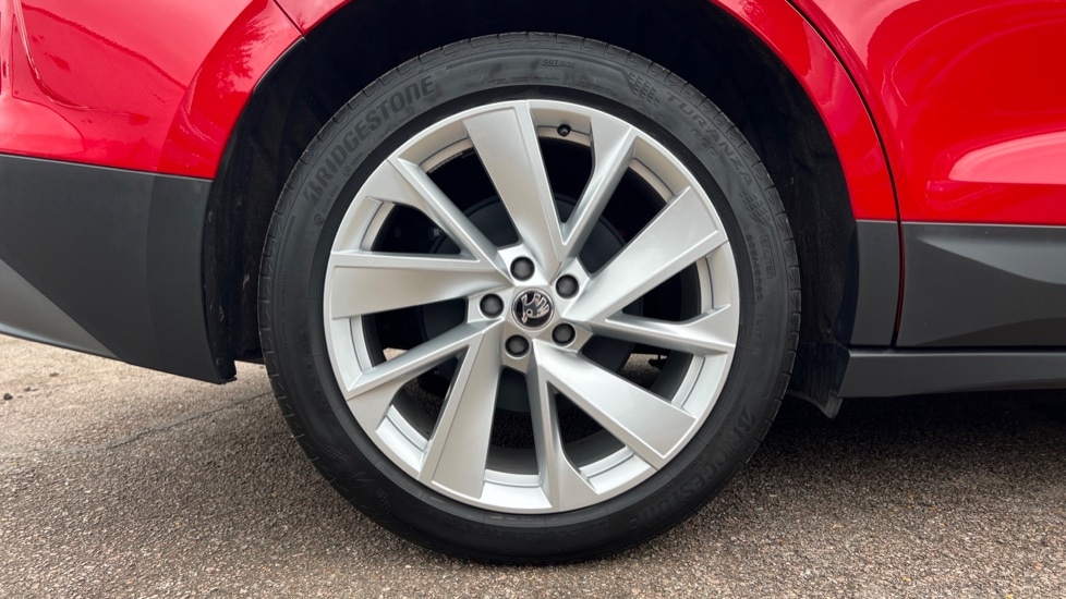 Used Skoda Enyaq 2025 for sale - 76630233: Photo 5