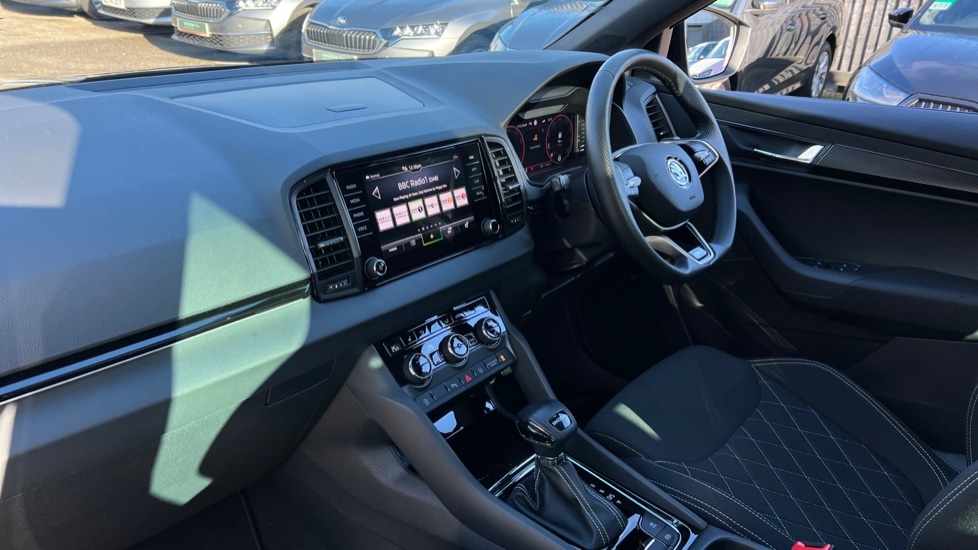 Used Skoda Karoq 2024 for sale - 76609551: Photo 2