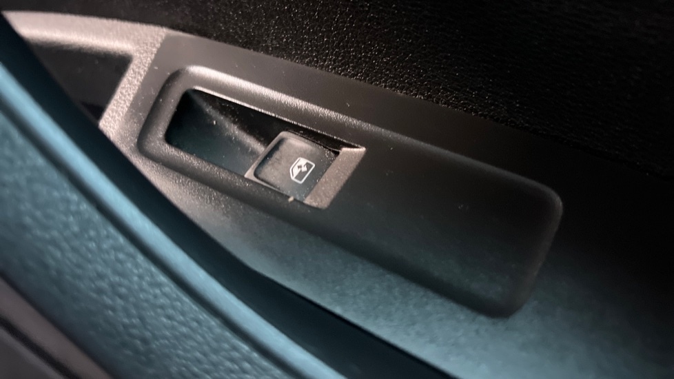 Used Skoda Karoq 2024 for sale - 76873330: Photo 37