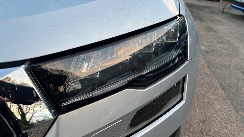 Used Skoda Karoq 2024 for sale - 76873330: Photo 44