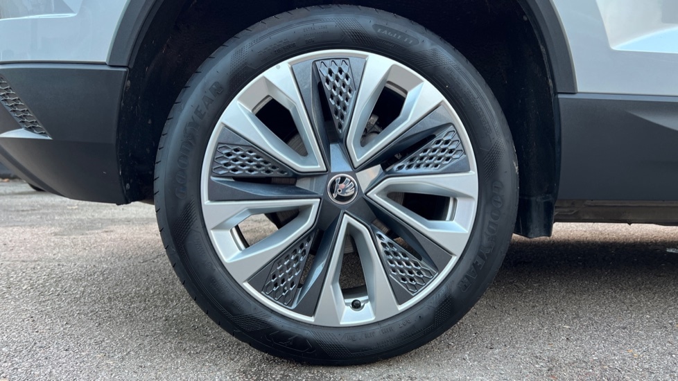 Used Skoda Karoq 2024 for sale - 76873330: Photo 5