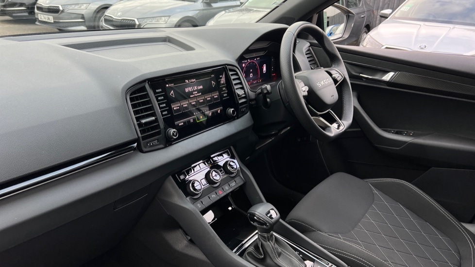 Used Skoda Karoq 2025 for sale - 76514795: Photo 2