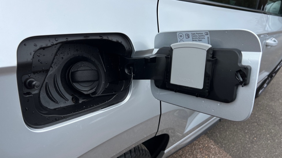 Used Skoda Karoq 2025 for sale - 76514795: Photo 29