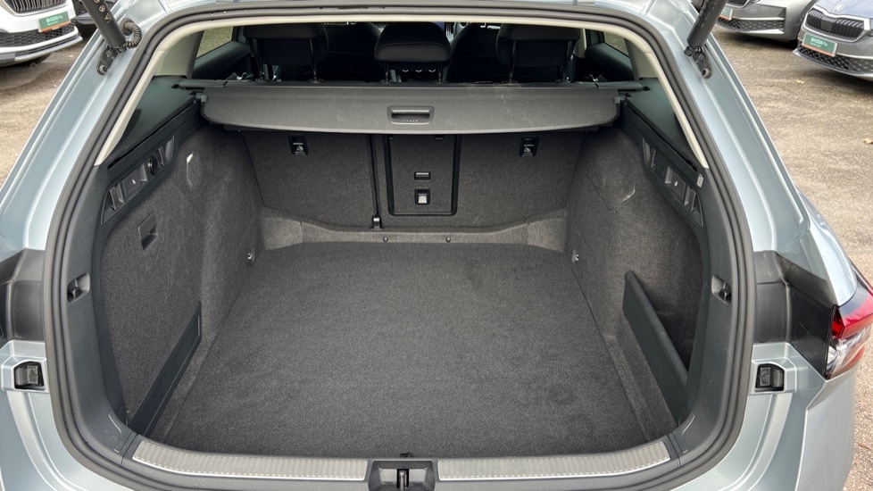 Used Skoda Superb 2025 for sale - 76874064: Photo 16